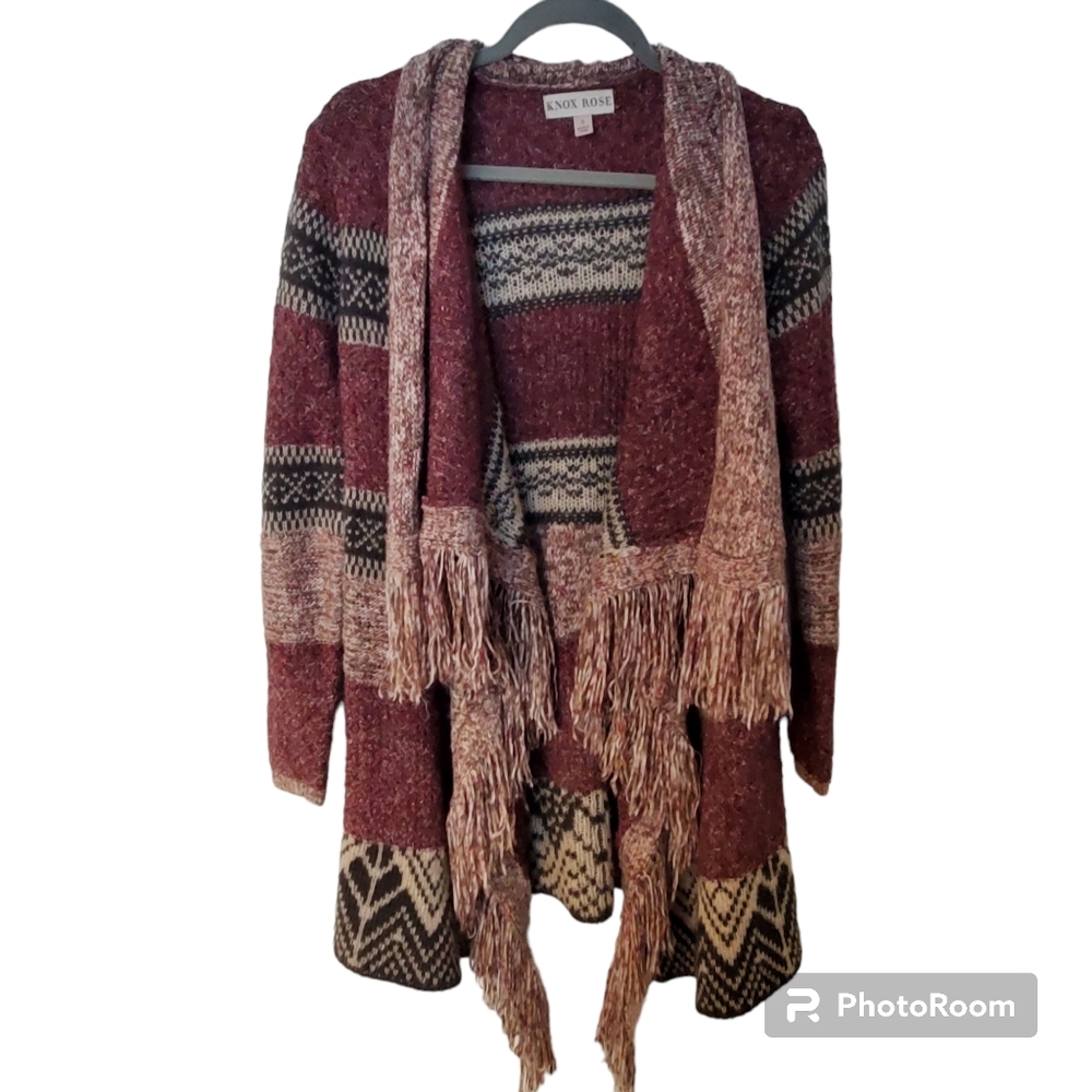 122. Knox Rose Size Small Women's Sweater With Fringe